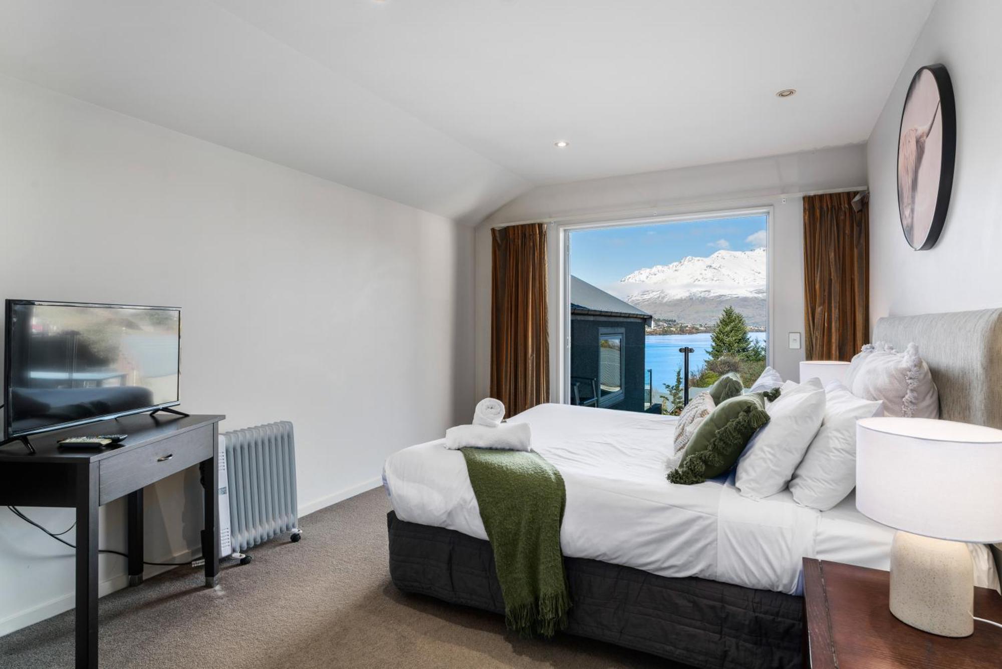 Lakefront Living - 4 Bedrm Apartment Alpine Vilage Queenstown Zewnętrze zdjęcie